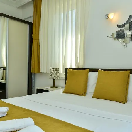 Апартаменты Saros Calis Beach *